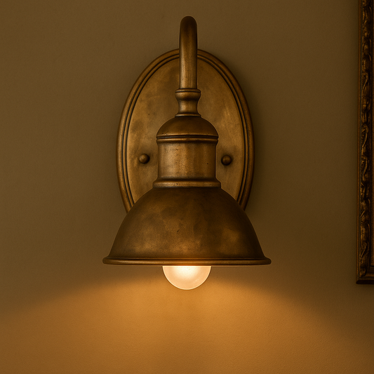 Lampa ścienna vintage mosiądz – klasyczny akcent do wnętrz